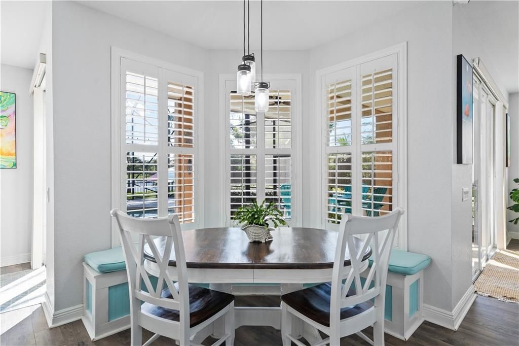 For Sale: $699,900 (5 beds, 3 baths, 3212 Square Feet)