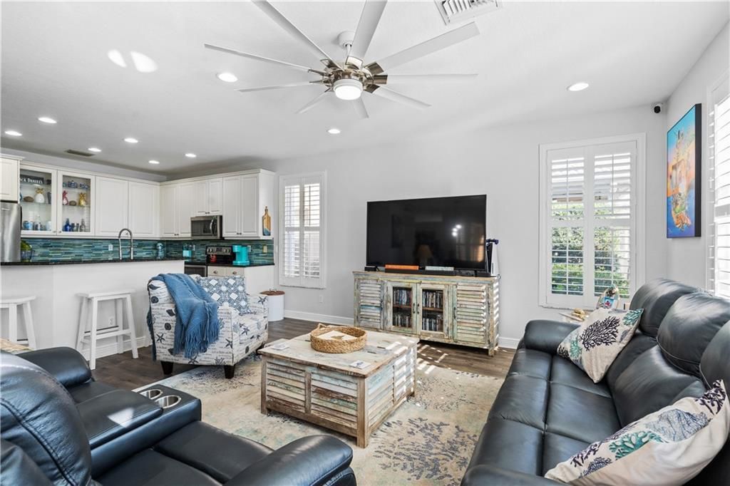 For Sale: $699,900 (5 beds, 3 baths, 3212 Square Feet)