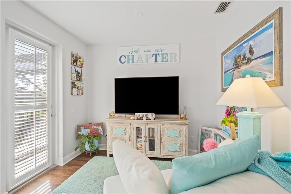 For Sale: $699,900 (5 beds, 3 baths, 3212 Square Feet)