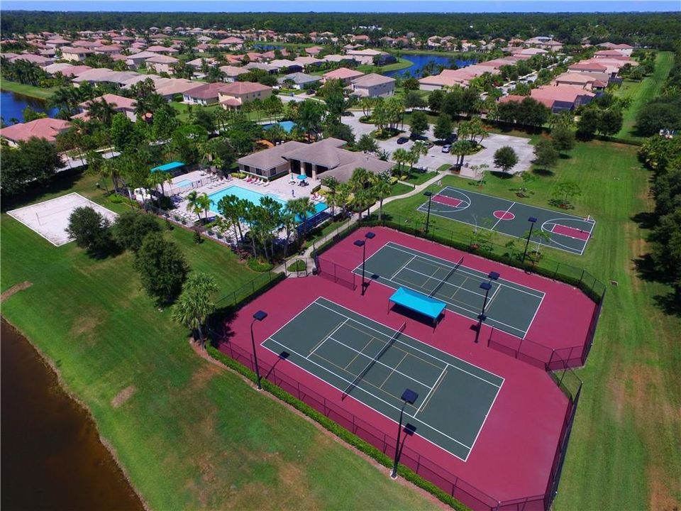 For Sale: $699,900 (5 beds, 3 baths, 3212 Square Feet)