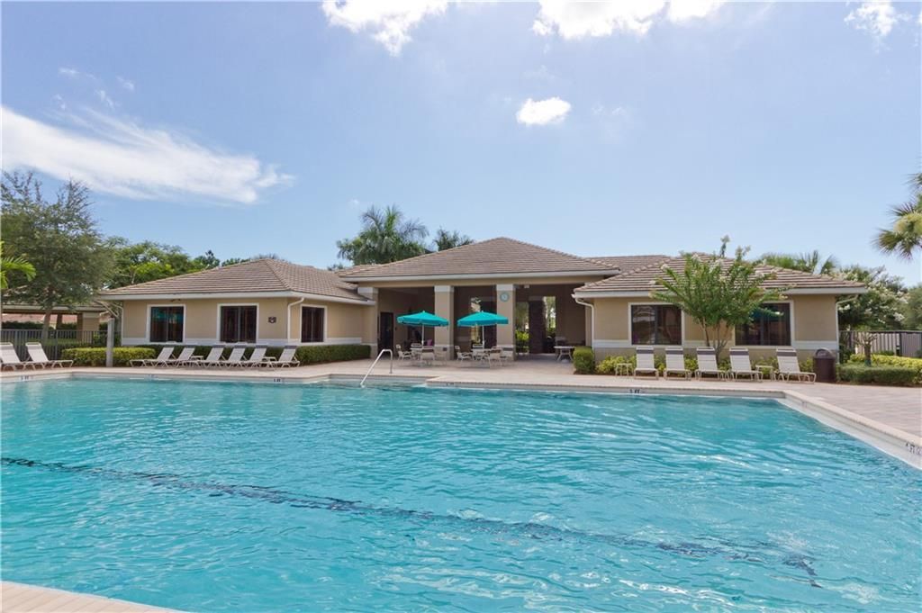 For Sale: $699,900 (5 beds, 3 baths, 3212 Square Feet)