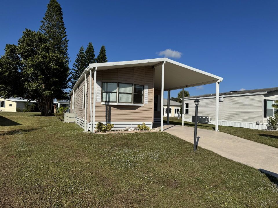 На продажу: $44,000 (2 спален, 2 ванн, 1248 Квадратных фут)