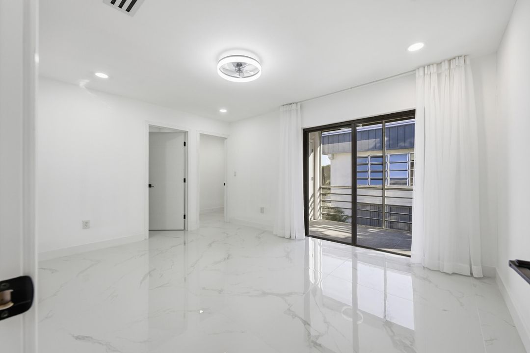 На продажу: $215,000 (2 спален, 2 ванн, 1044 Квадратных фут)