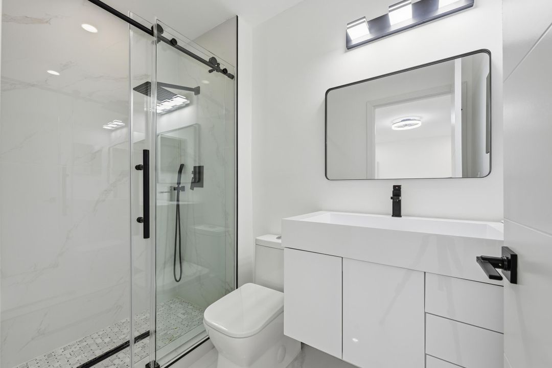 На продажу: $215,000 (2 спален, 2 ванн, 1044 Квадратных фут)