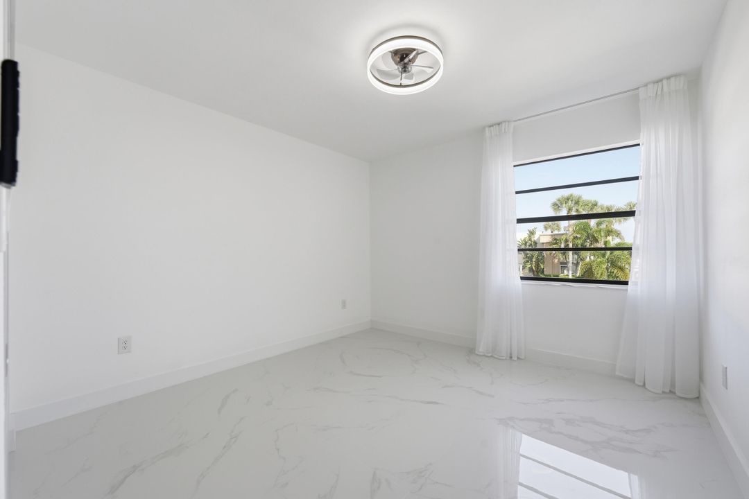 На продажу: $215,000 (2 спален, 2 ванн, 1044 Квадратных фут)