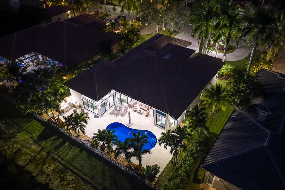 For Sale: $999,000 (4 beds, 3 baths, 2415 Square Feet)