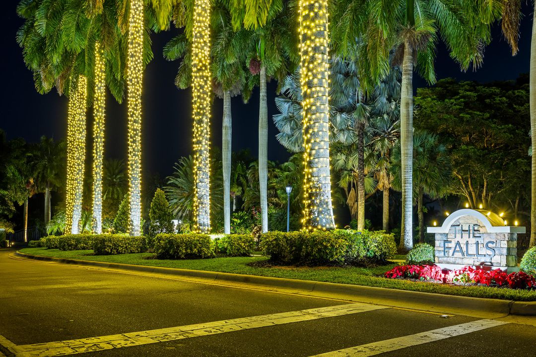 For Sale: $999,000 (4 beds, 3 baths, 2415 Square Feet)