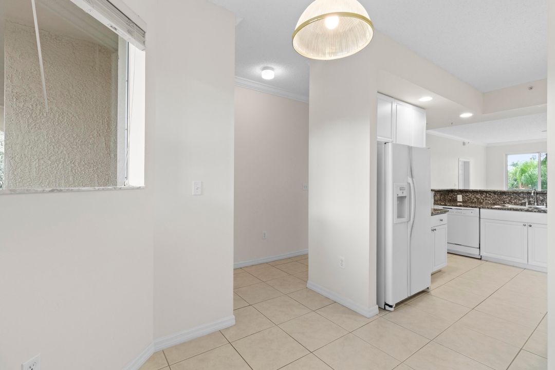 For Rent: $2,495 (2 beds, 2 baths, 1081 Square Feet)