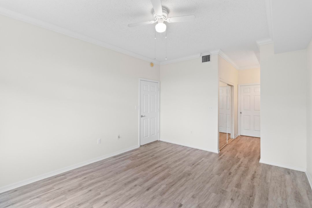 For Rent: $2,495 (2 beds, 2 baths, 1081 Square Feet)