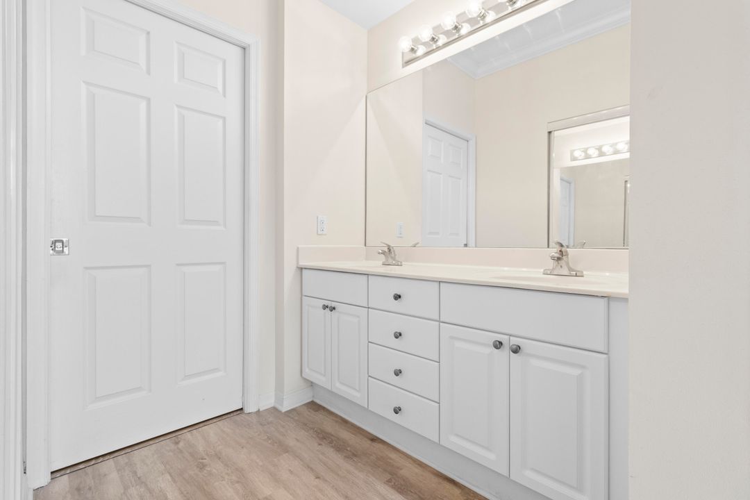 For Rent: $2,495 (2 beds, 2 baths, 1081 Square Feet)