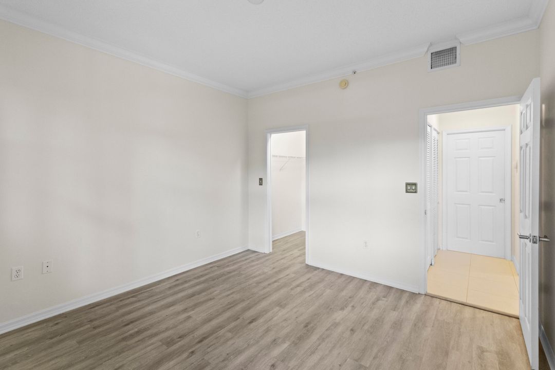 For Rent: $2,495 (2 beds, 2 baths, 1081 Square Feet)