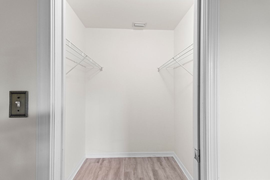 For Rent: $2,495 (2 beds, 2 baths, 1081 Square Feet)