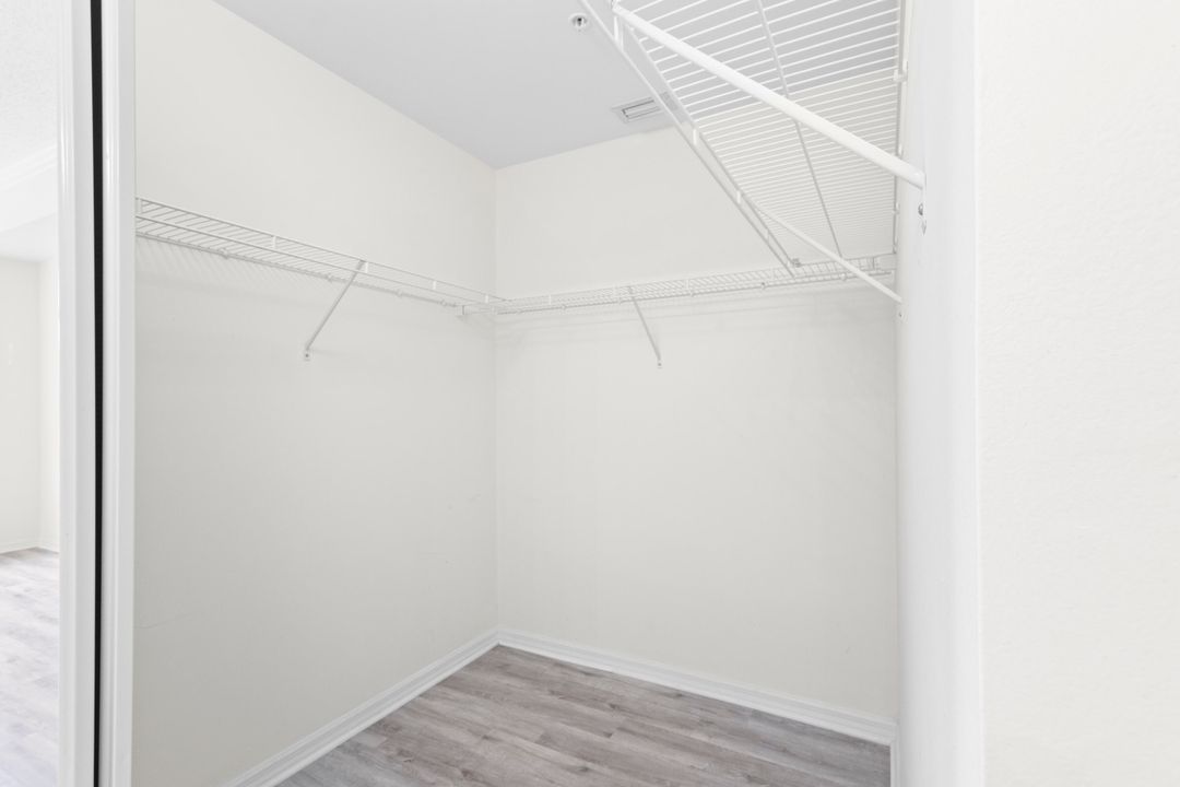 For Rent: $2,495 (2 beds, 2 baths, 1081 Square Feet)