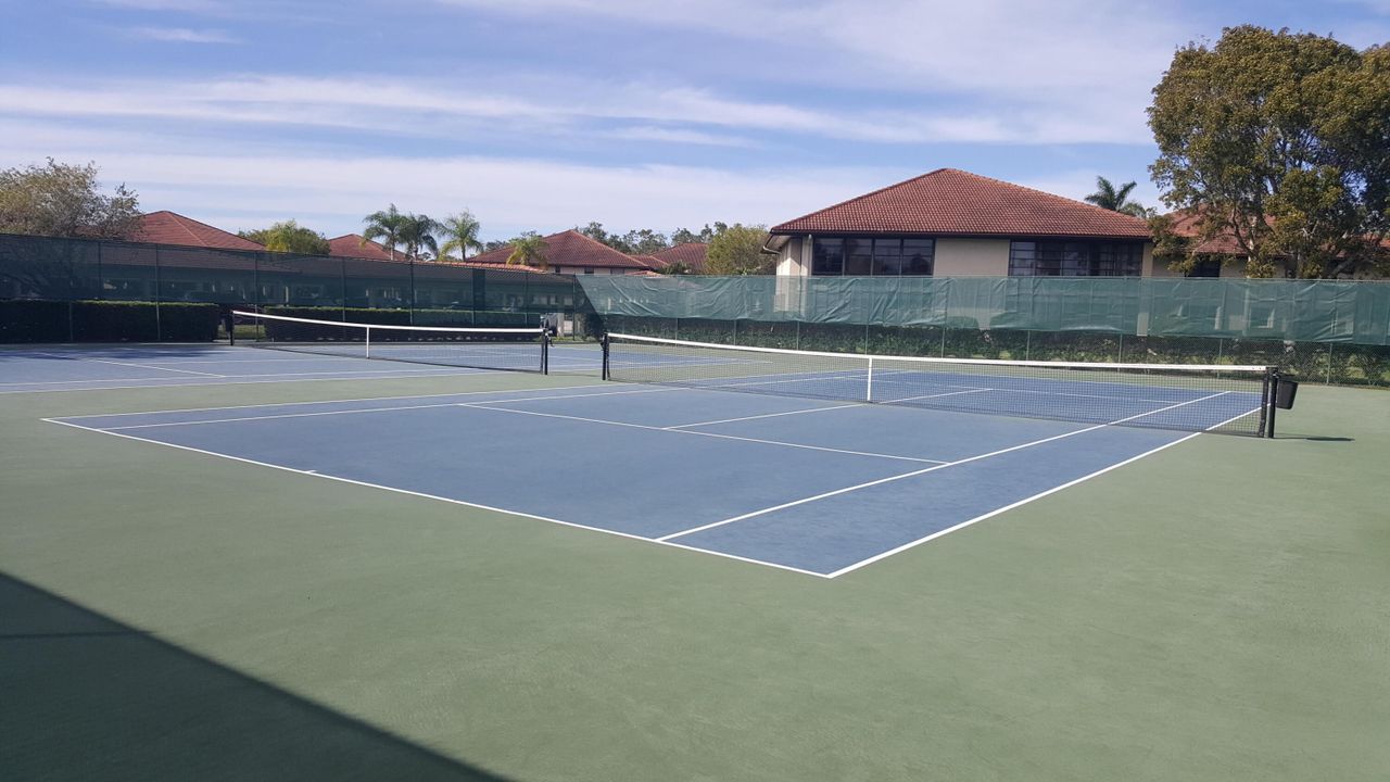 For Sale: $249,000 (2 beds, 2 baths, 1107 Square Feet)