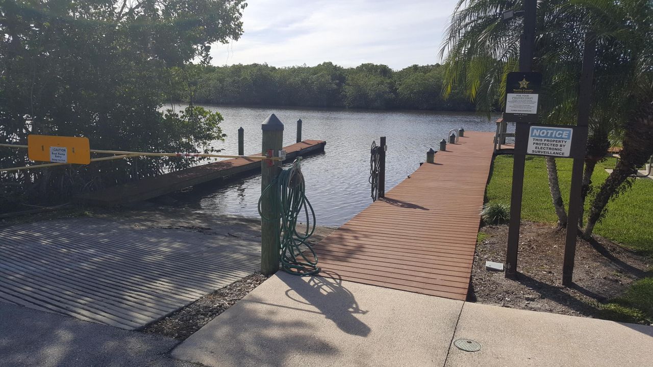 For Sale: $249,000 (2 beds, 2 baths, 1107 Square Feet)