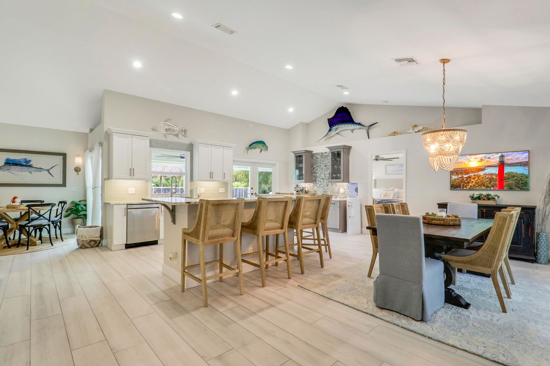 For Rent: $7,500 (3 beds, 2 baths, 2310 Square Feet)