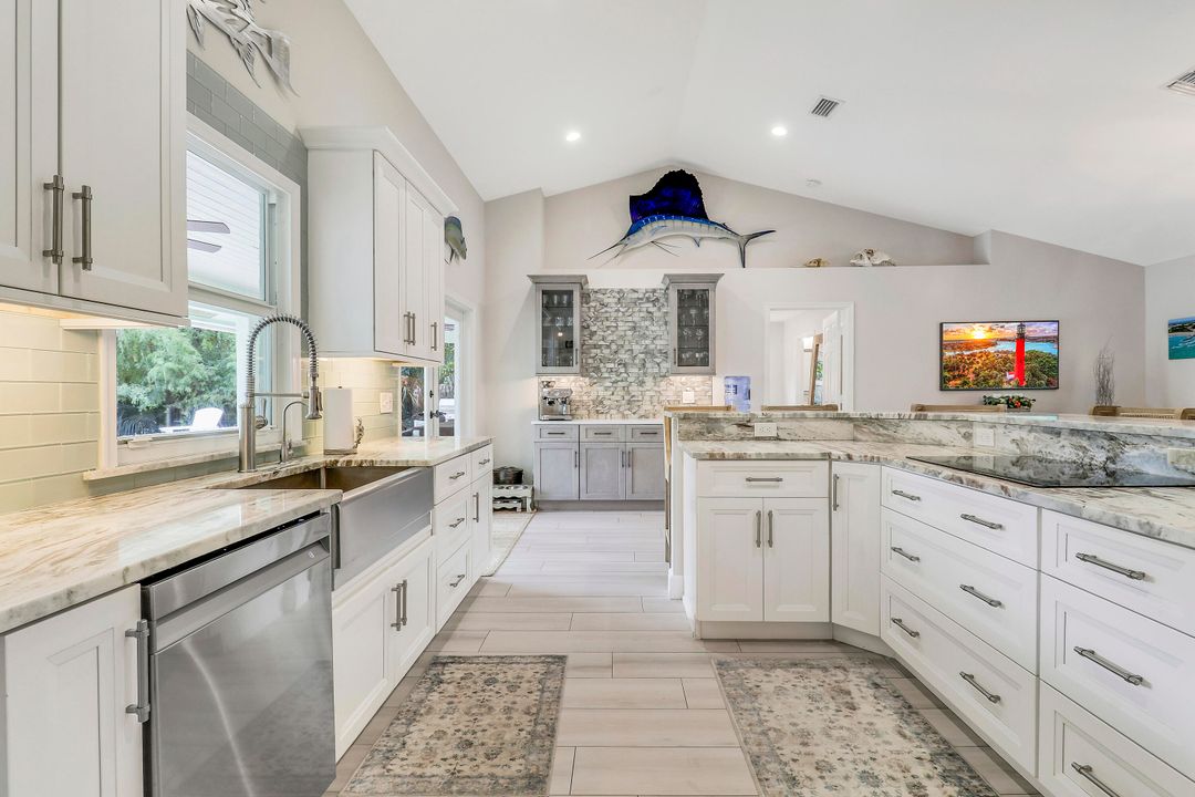 For Rent: $7,500 (3 beds, 2 baths, 2310 Square Feet)