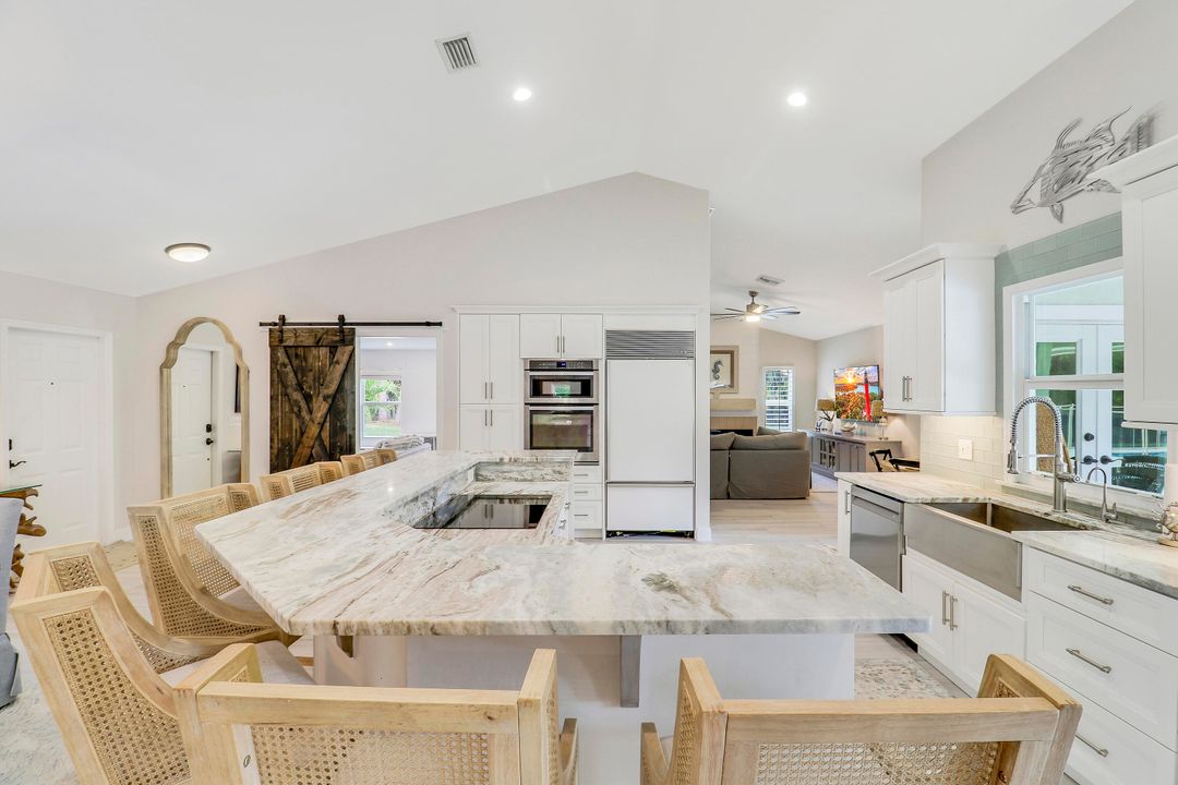 For Rent: $7,500 (3 beds, 2 baths, 2310 Square Feet)