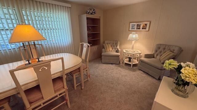 Под контрактом: $185,000 (2 спален, 2 ванн, 1416 Квадратных фут)