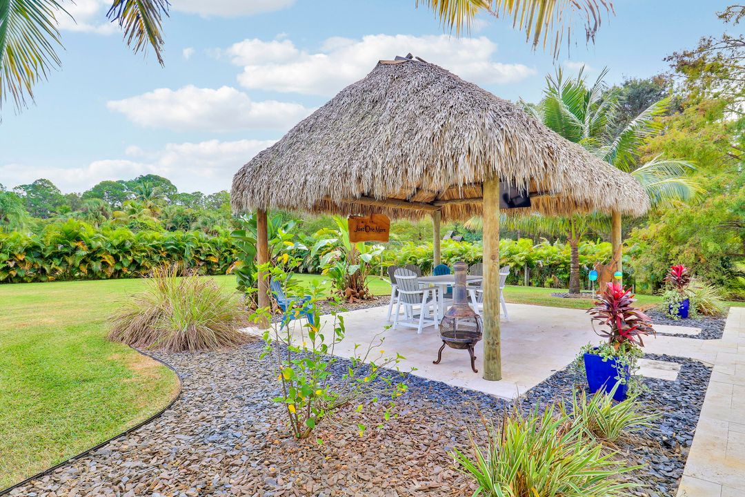 For Rent: $7,500 (3 beds, 2 baths, 2310 Square Feet)