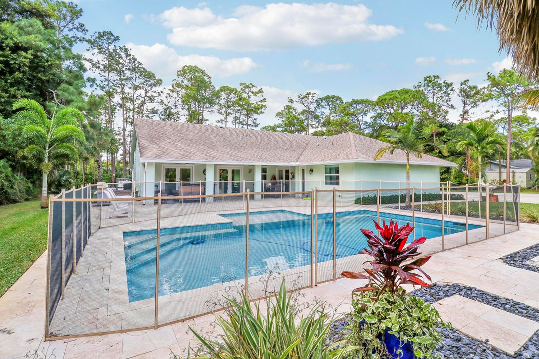 For Rent: $7,500 (3 beds, 2 baths, 2310 Square Feet)