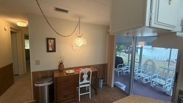 Под контрактом: $185,000 (2 спален, 2 ванн, 1416 Квадратных фут)