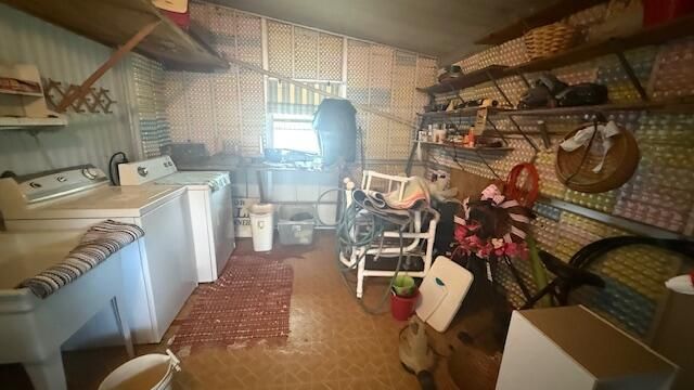 Под контрактом: $185,000 (2 спален, 2 ванн, 1416 Квадратных фут)