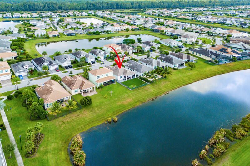 For Sale: $545,000 (3 beds, 2 baths, 1703 Square Feet)