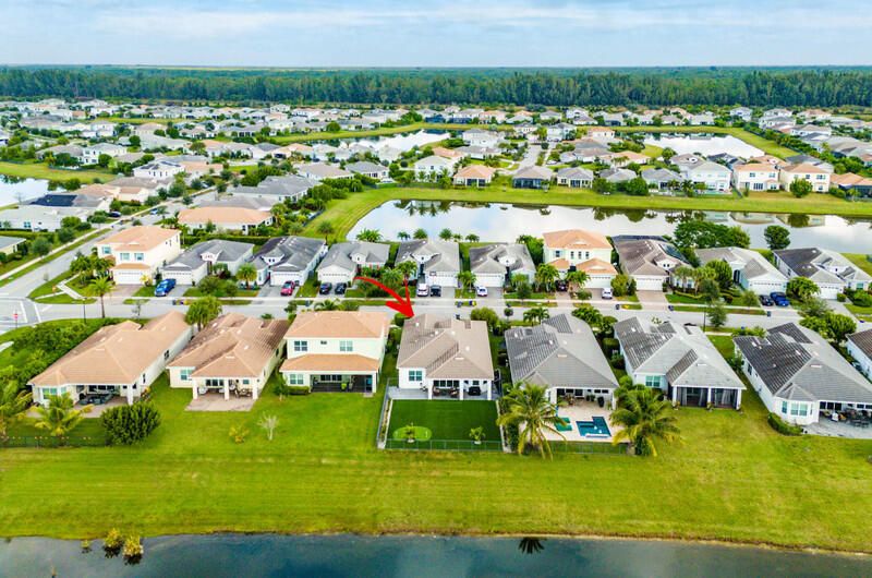 For Sale: $545,000 (3 beds, 2 baths, 1703 Square Feet)