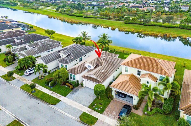 For Sale: $545,000 (3 beds, 2 baths, 1703 Square Feet)