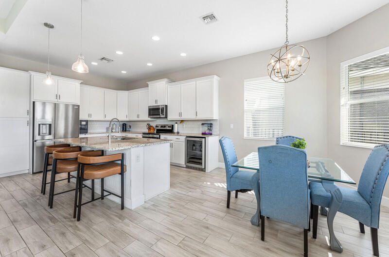 For Sale: $545,000 (3 beds, 2 baths, 1703 Square Feet)