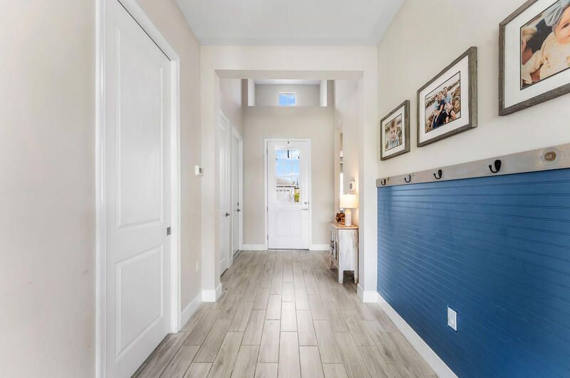 For Sale: $545,000 (3 beds, 2 baths, 1703 Square Feet)