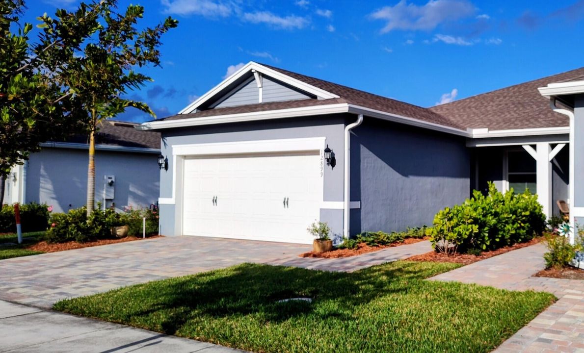 For Sale: $395,000 (2 beds, 2 baths, 1579 Square Feet)