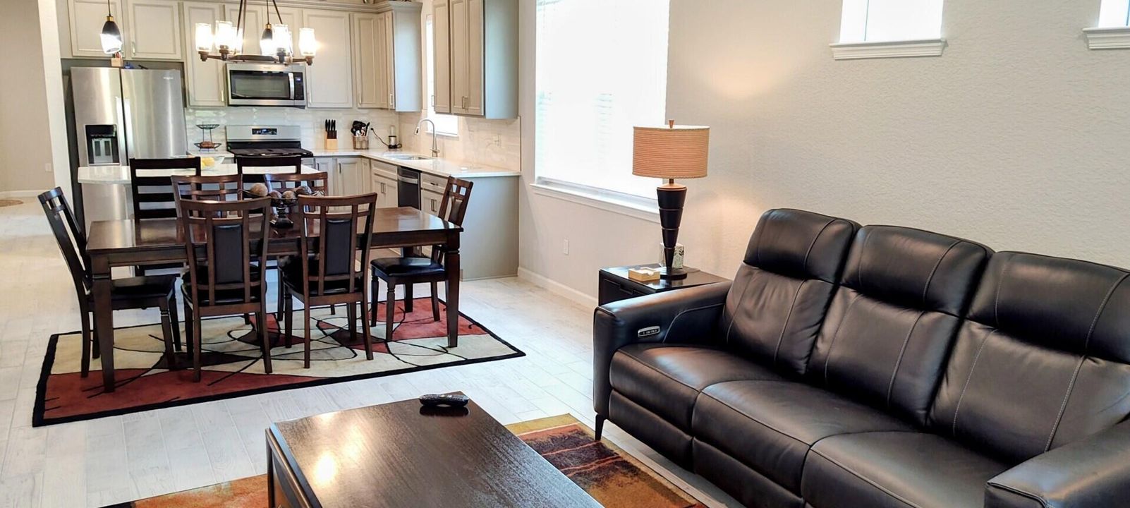 For Sale: $395,000 (2 beds, 2 baths, 1579 Square Feet)