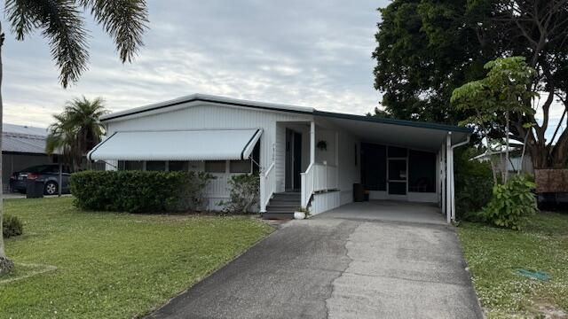 Под контрактом: $185,000 (2 спален, 2 ванн, 1416 Квадратных фут)