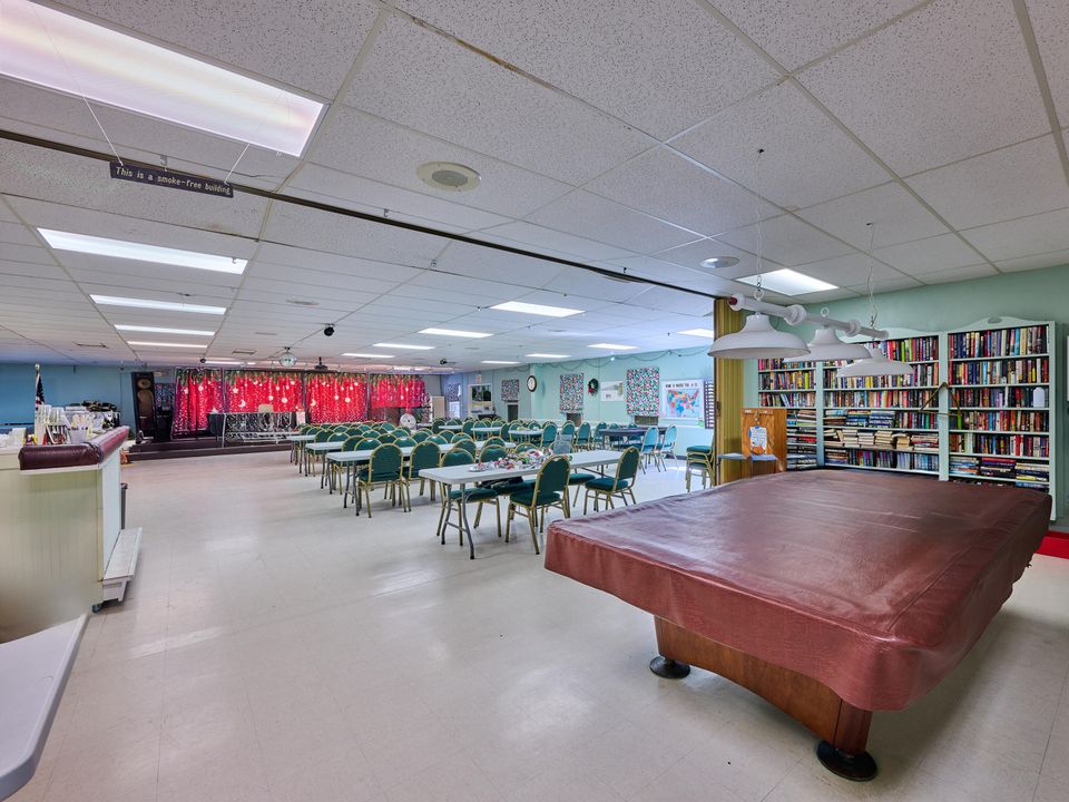 Под контрактом: $185,000 (2 спален, 2 ванн, 1416 Квадратных фут)