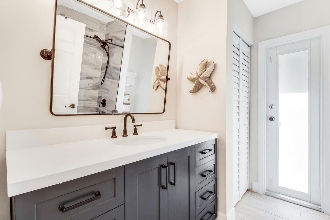 For Rent: $7,500 (3 beds, 2 baths, 2310 Square Feet)