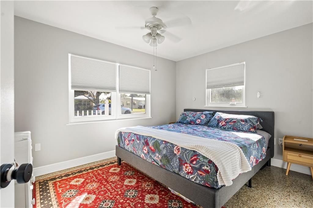 For Sale: $345,000 (3 beds, 2 baths, 1255 Square Feet)