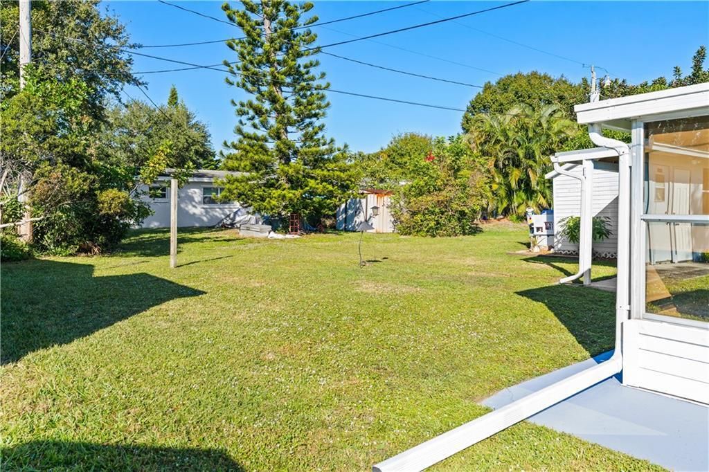 For Sale: $345,000 (3 beds, 2 baths, 1255 Square Feet)