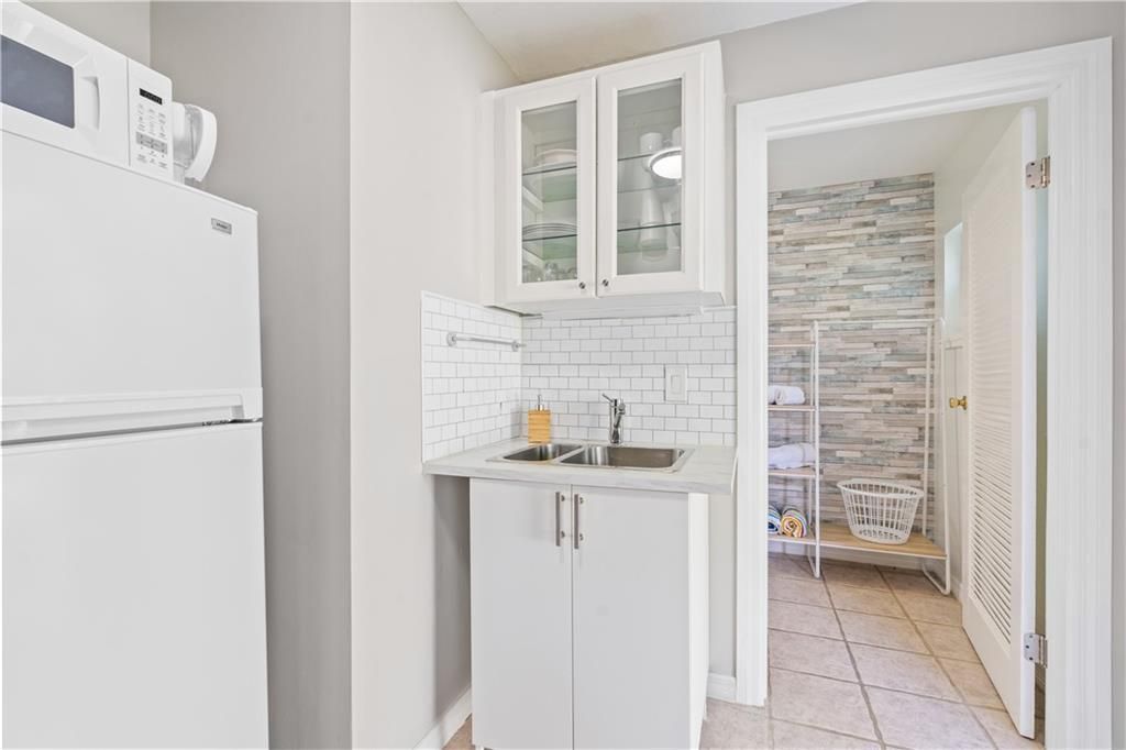 For Sale: $345,000 (3 beds, 2 baths, 1255 Square Feet)