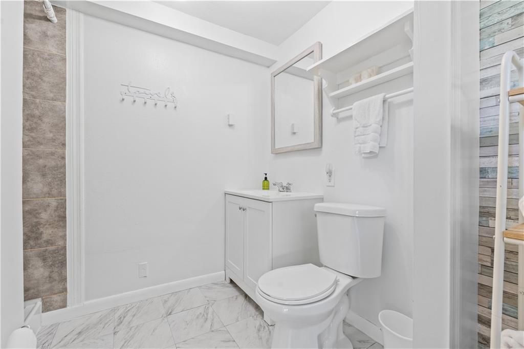 For Sale: $345,000 (3 beds, 2 baths, 1255 Square Feet)