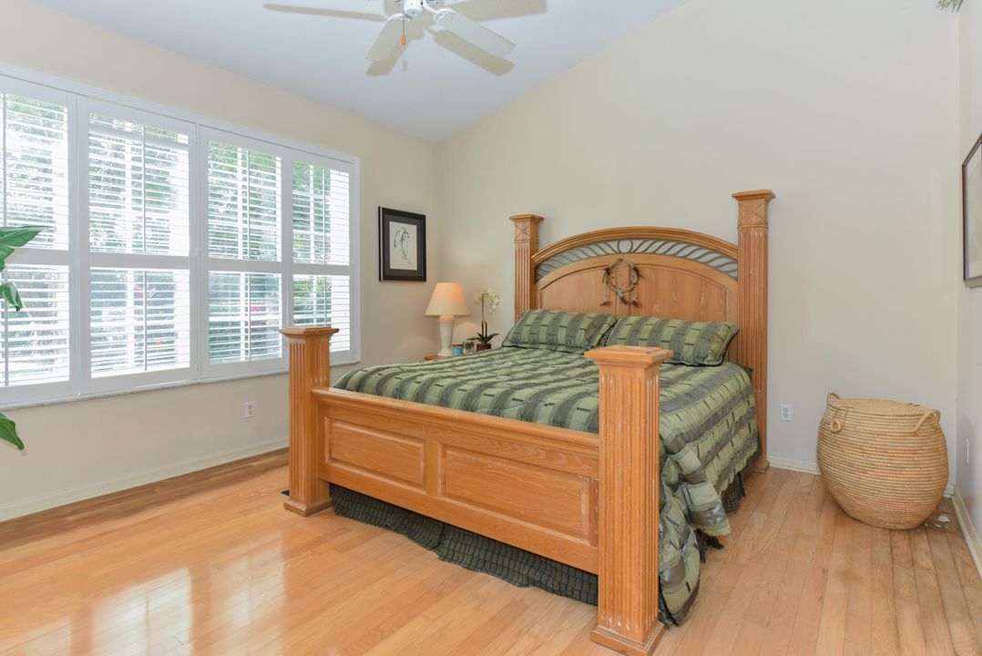 На продажу: $349,900 (3 спален, 3 ванн, 2107 Квадратных фут)