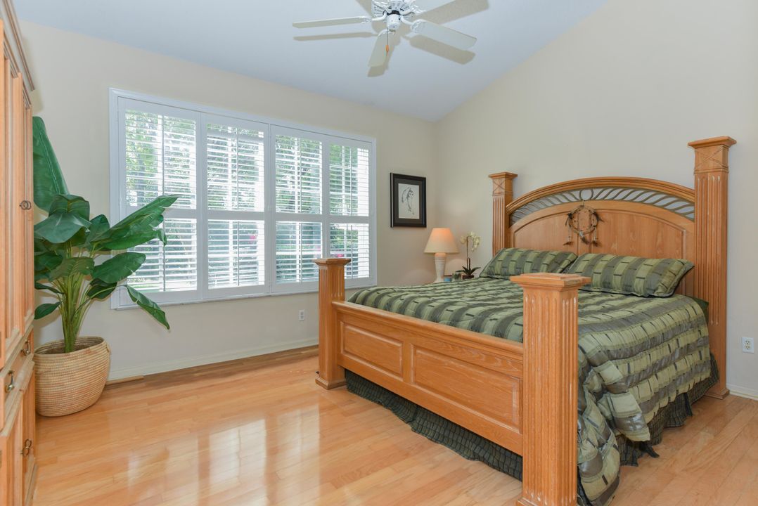 На продажу: $349,900 (3 спален, 3 ванн, 2107 Квадратных фут)