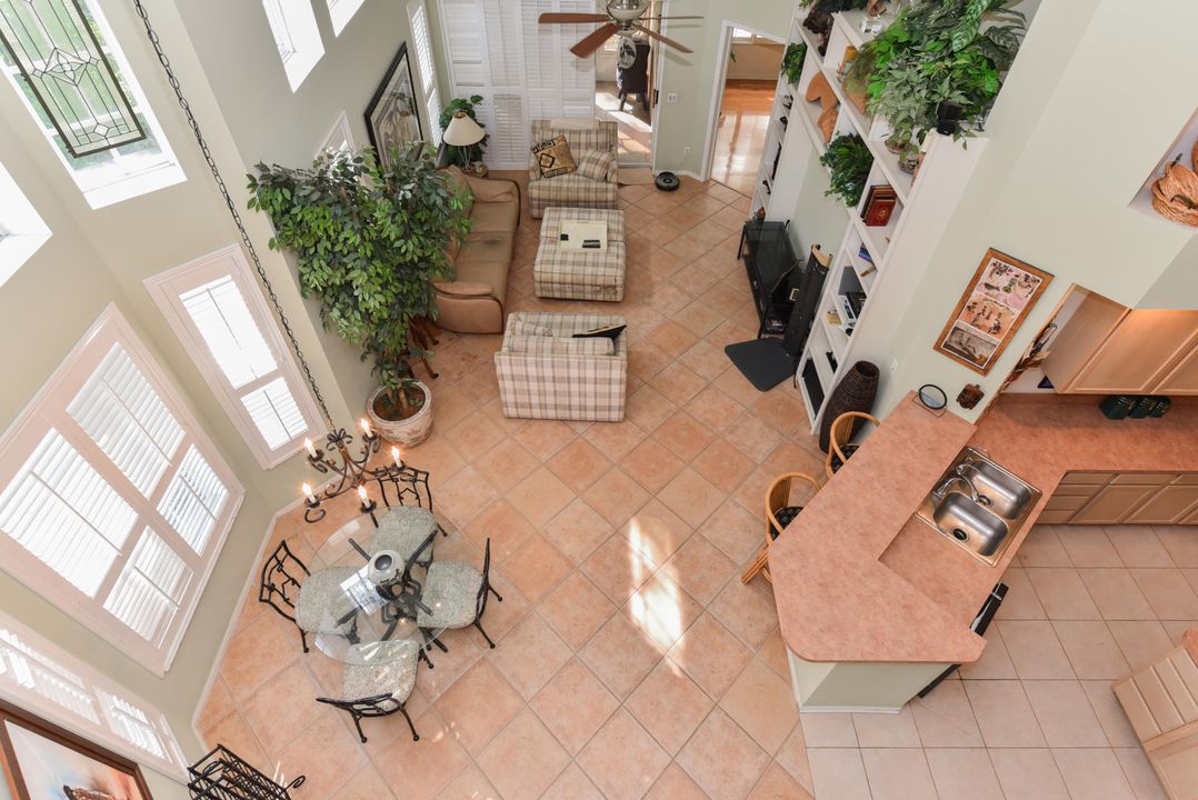 На продажу: $349,900 (3 спален, 3 ванн, 2107 Квадратных фут)