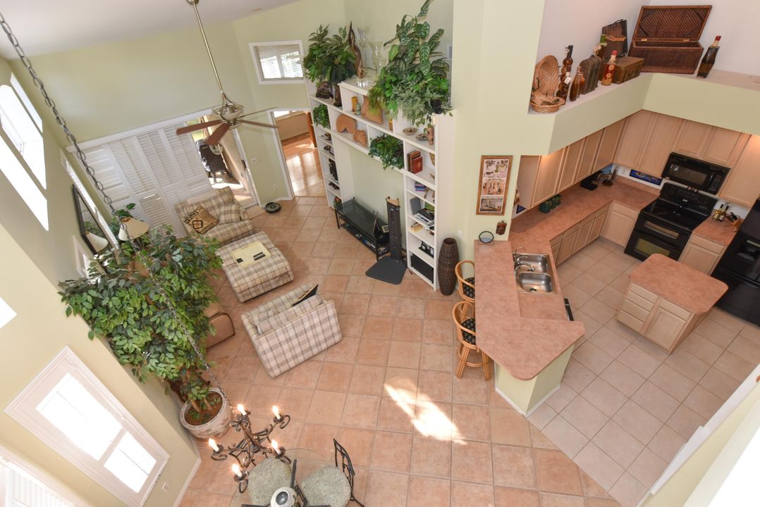 На продажу: $349,900 (3 спален, 3 ванн, 2107 Квадратных фут)