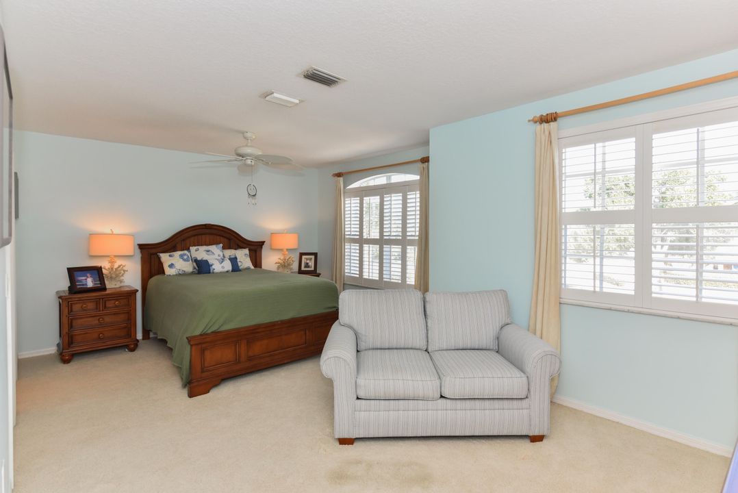 На продажу: $349,900 (3 спален, 3 ванн, 2107 Квадратных фут)