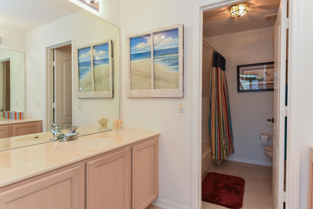 На продажу: $349,900 (3 спален, 3 ванн, 2107 Квадратных фут)