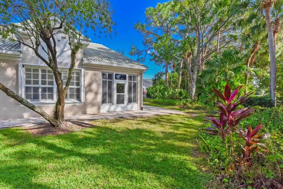 На продажу: $349,900 (3 спален, 3 ванн, 2107 Квадратных фут)