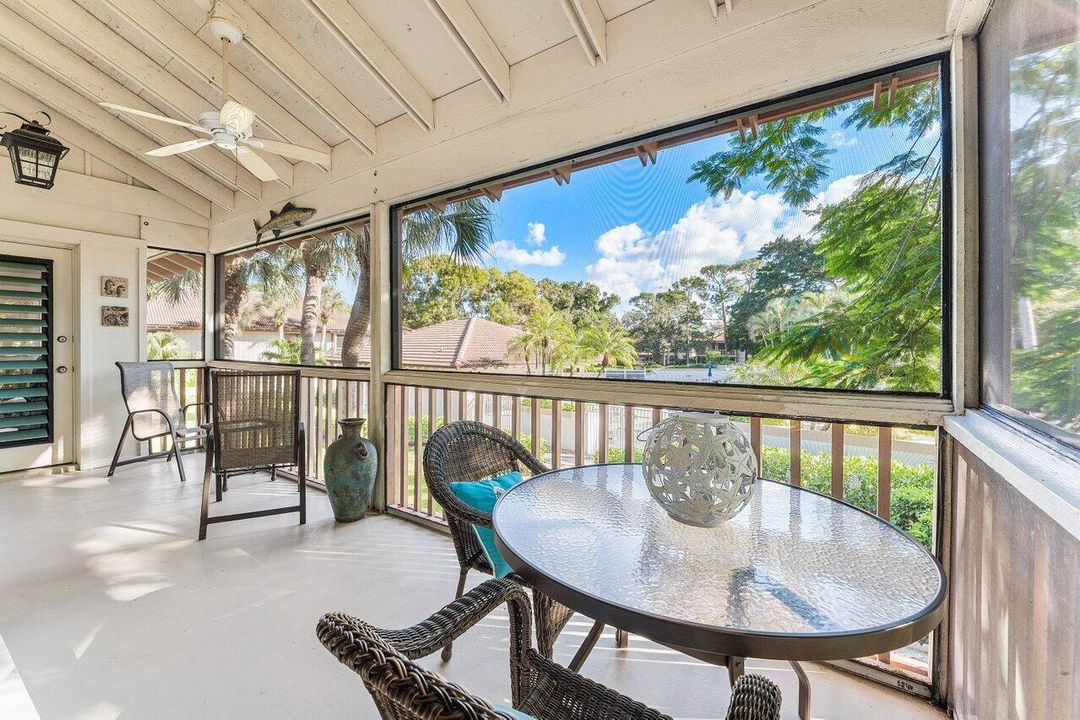 待售: $425,000 (2 贝兹, 2 浴室, 1366 平方英尺)