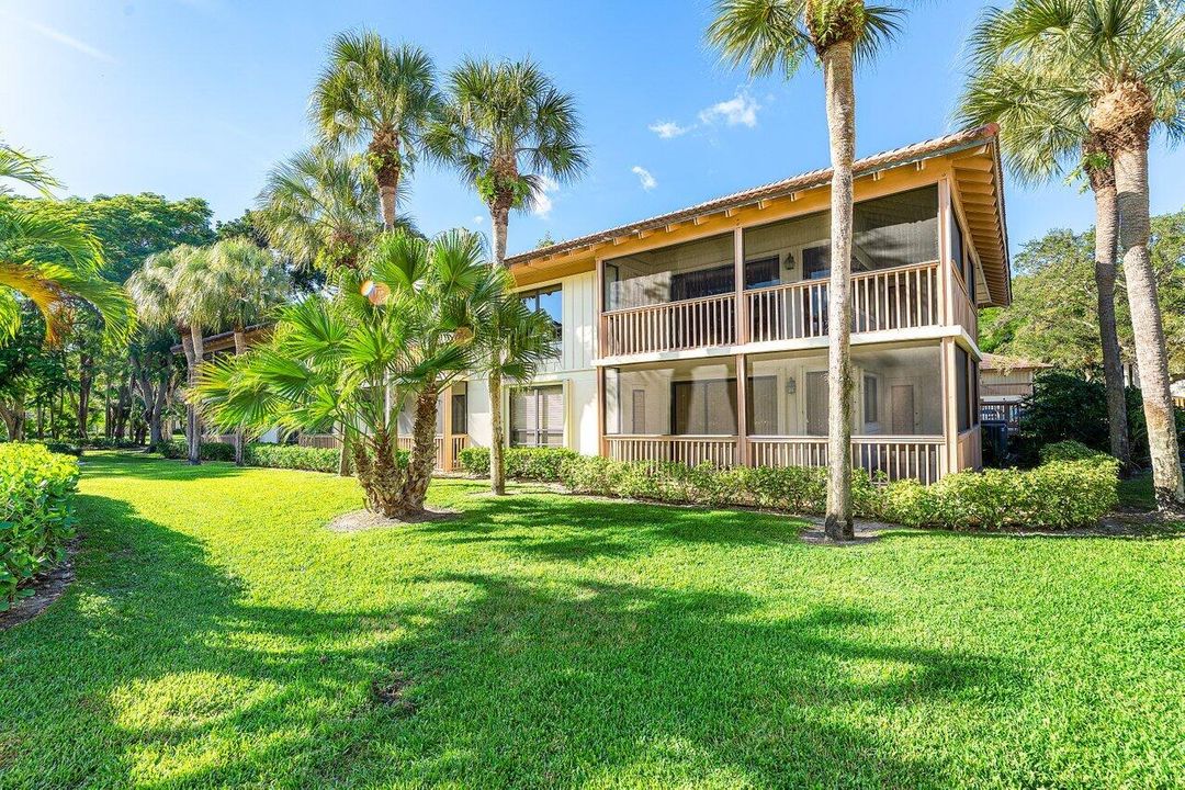 待售: $425,000 (2 贝兹, 2 浴室, 1366 平方英尺)